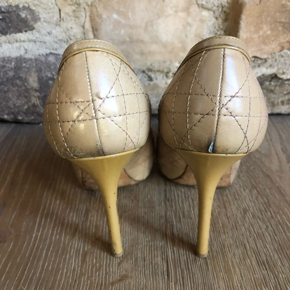 Dior quilted nude platform pumps size 37EU price firm!